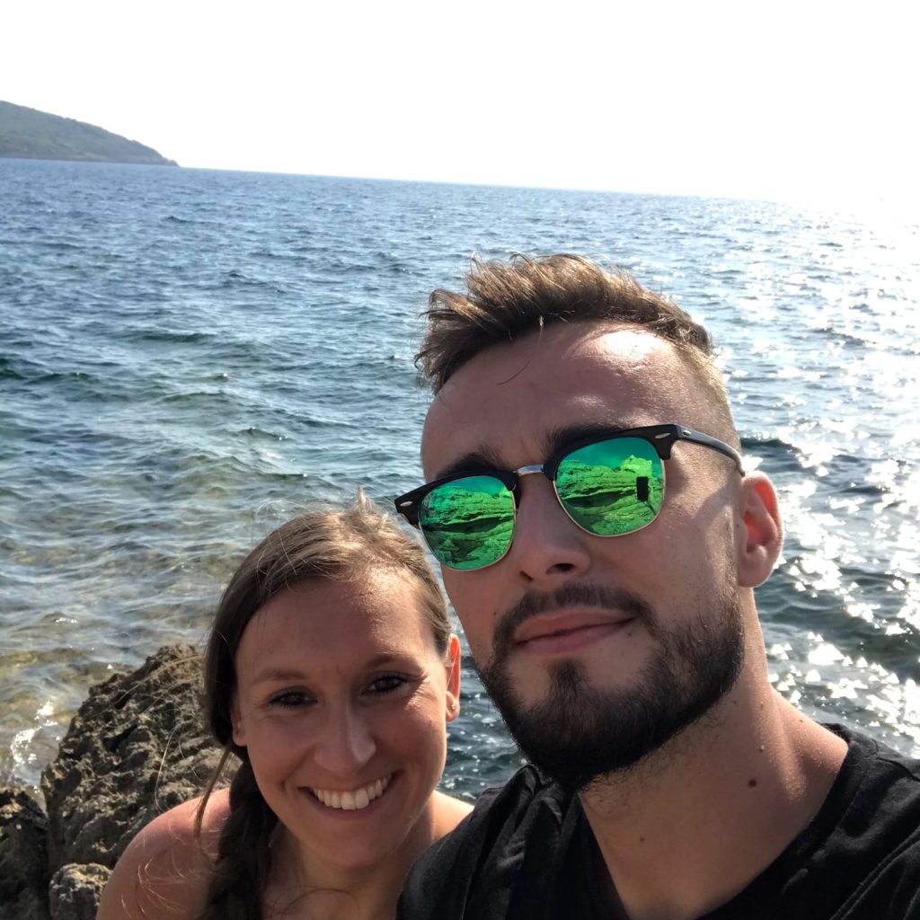 ALT" mon conjoint et moi en Sardaigne au bord de mer"